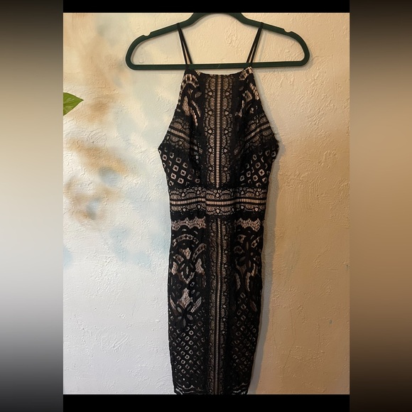 Lulus Dresses & Skirts - LULU’S Elegant Black Lace Dress